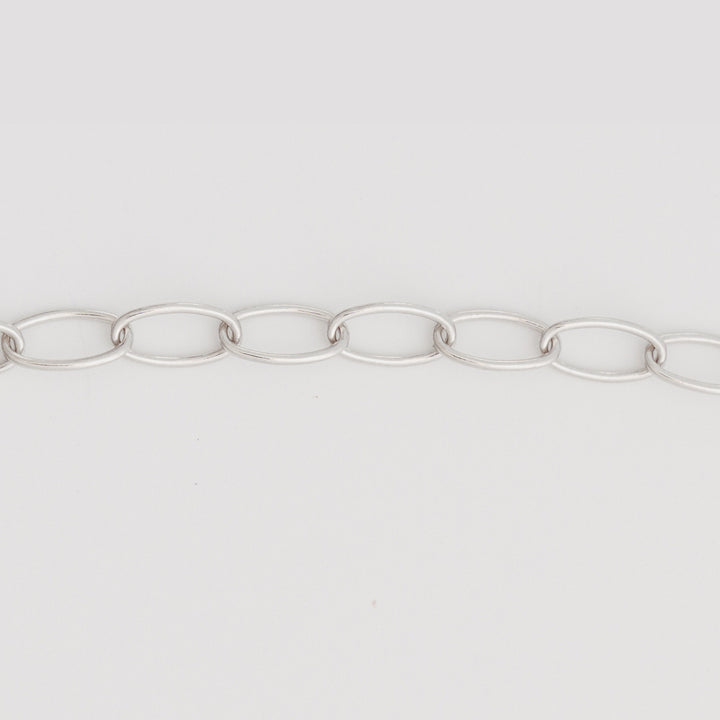DIVETIA Rolo Necklace chain detail in rhodium-finished sterling silver